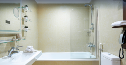 2 Bedrooms Apartment in Doha – West Bay Fully Furnished