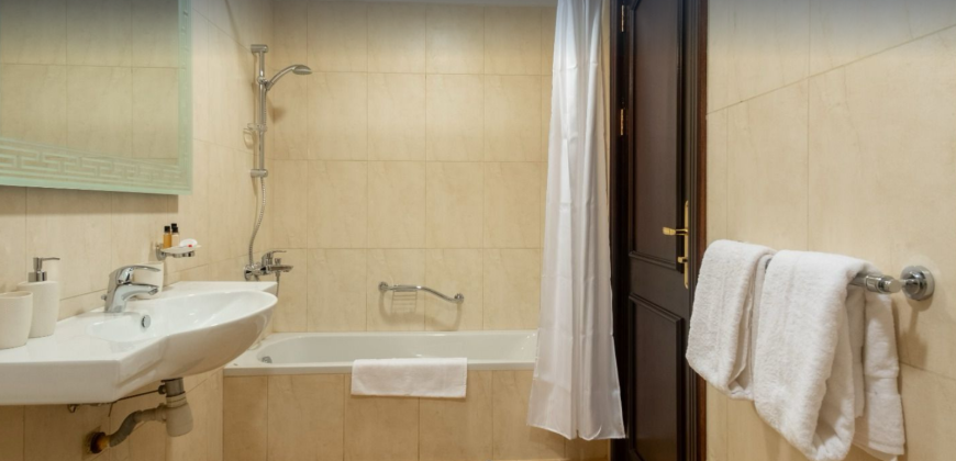 3 Bedrooms Apartment in Doha – Fereej Bin Mahmoud Fully Furnished