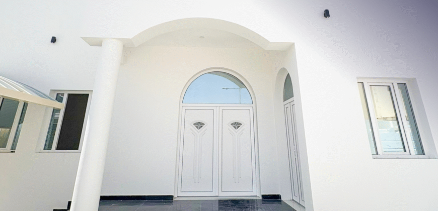 8 Bedroom Villa for Rent in Madinat Khalifa North