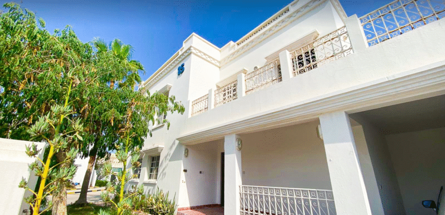 Spacious 4 Bedroom Apartment Villa+Maid’s Room
