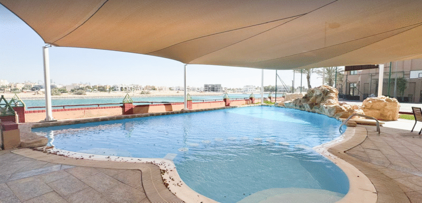 Beachfront 5BR Villa in West Bay Lagoon