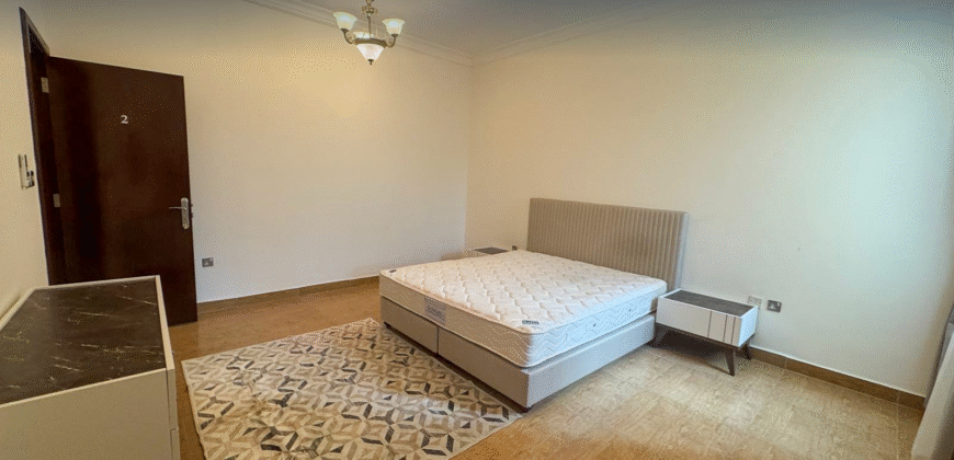 5BR Villa w/ Pool + Maid Room – Al Waab