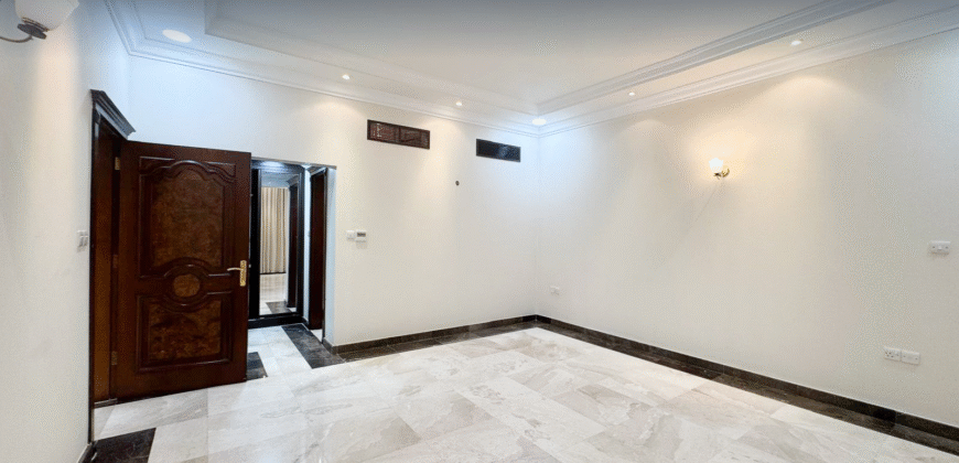 Beachfront Villa | Shared Pool | 5BHK + Maid Room