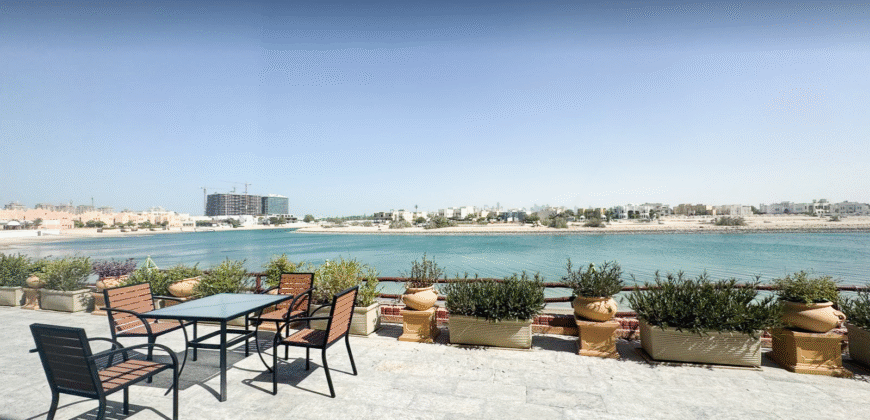 Beachfront 5BR Villa in West Bay Lagoon