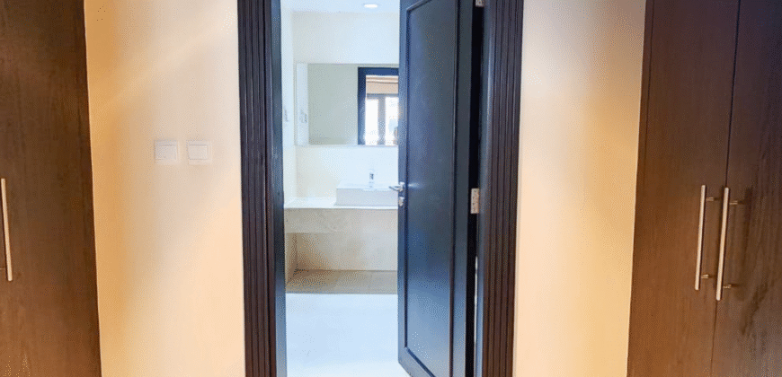 Fully Furnished 1 BHK Apartment in Porto Arabia