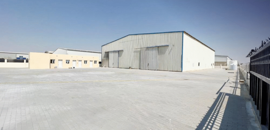 Spacious Workshop with Office in Birkat Al Awamer