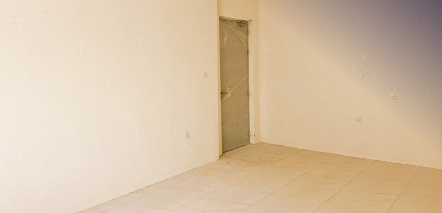 3-Warehouse Complex with Office and Showroom