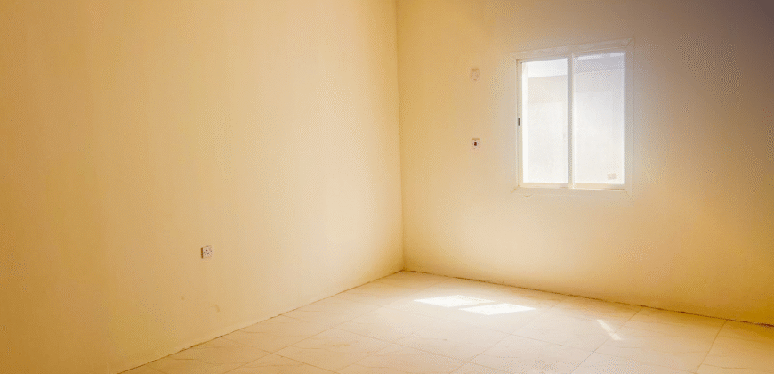 3-Warehouse Complex with Office and Showroom