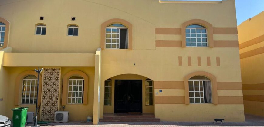Spacious 5-Bedroom Villa with Yard – Unfurnished | Family-Friendly Living