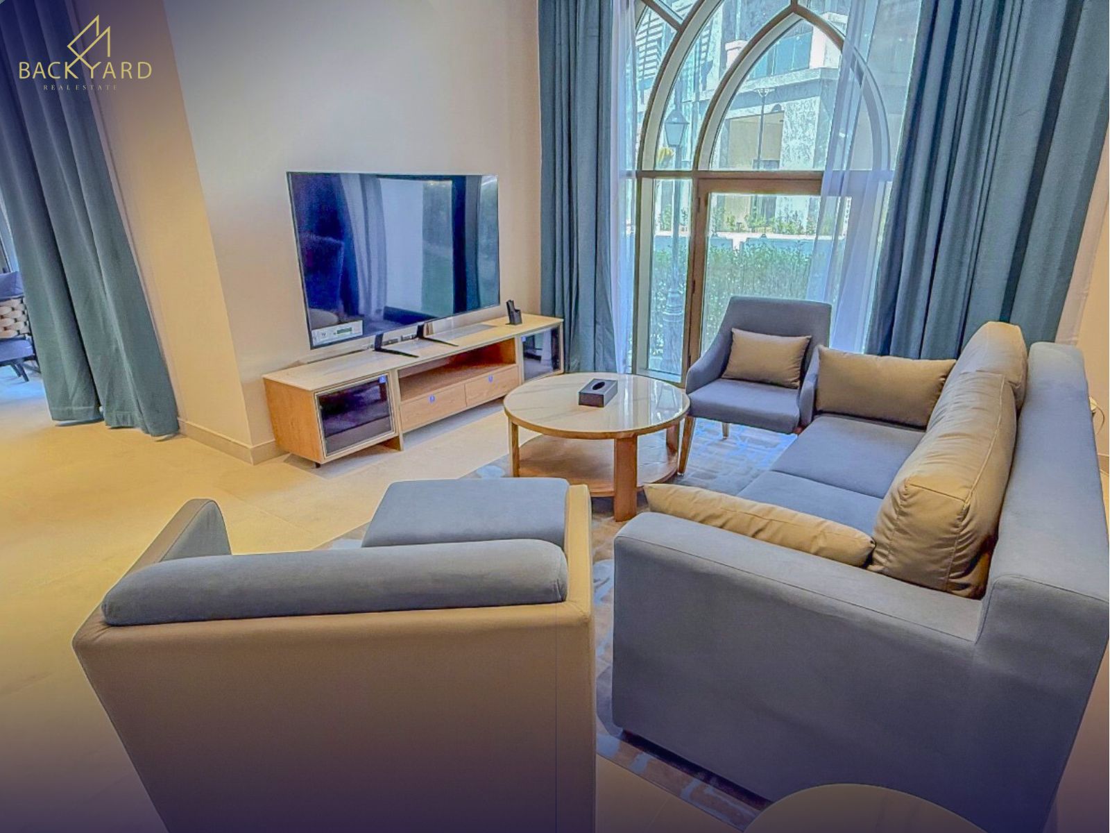 Modern 1-Bedroom Apartment | La Plage South