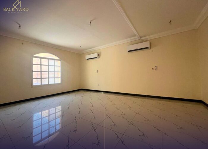 Spacious 5-Bedroom Villa with Yard – Unfurnished | Family-Friendly Living