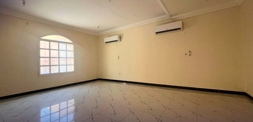 Spacious 5-Bedroom Villa with Yard – Unfurnished | Family-Friendly Living