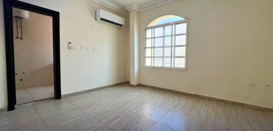 Spacious 5-Bedroom Villa with Yard – Unfurnished | Family-Friendly Living