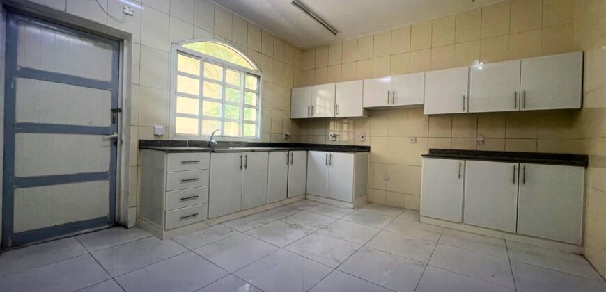 Spacious 5-Bedroom Villa with Yard – Unfurnished | Family-Friendly Living