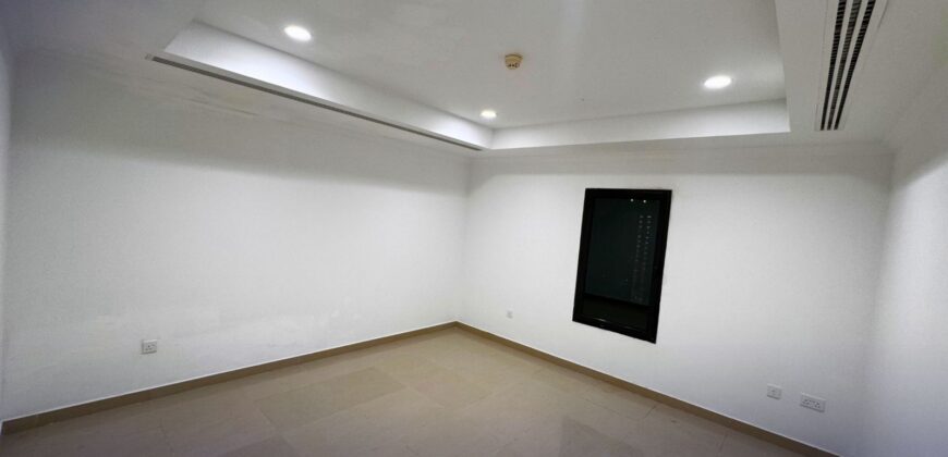Waterfront 2BHK Apartment for Sale – Porto Arabia, The Pearl | QAR 2,200,000